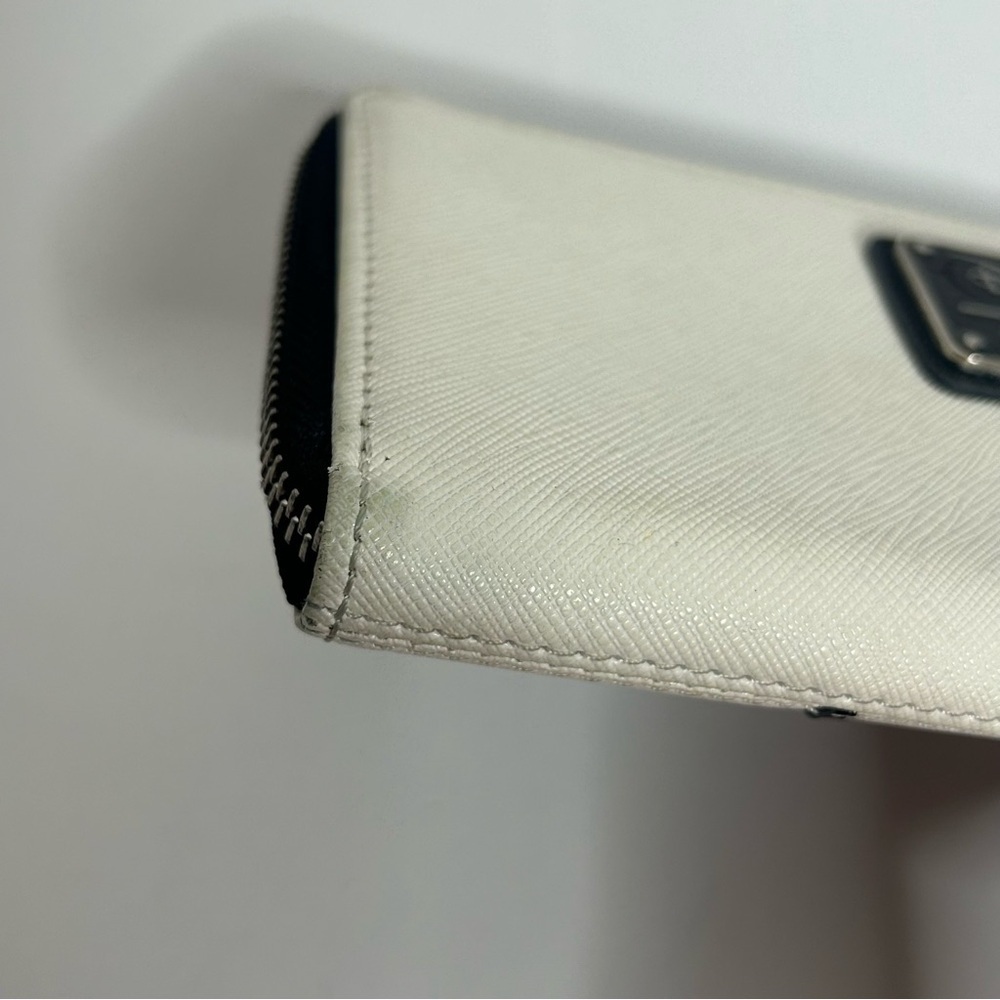 Loungefly Mickey Mouse Rainbow Wallet - Picture 9 of 12